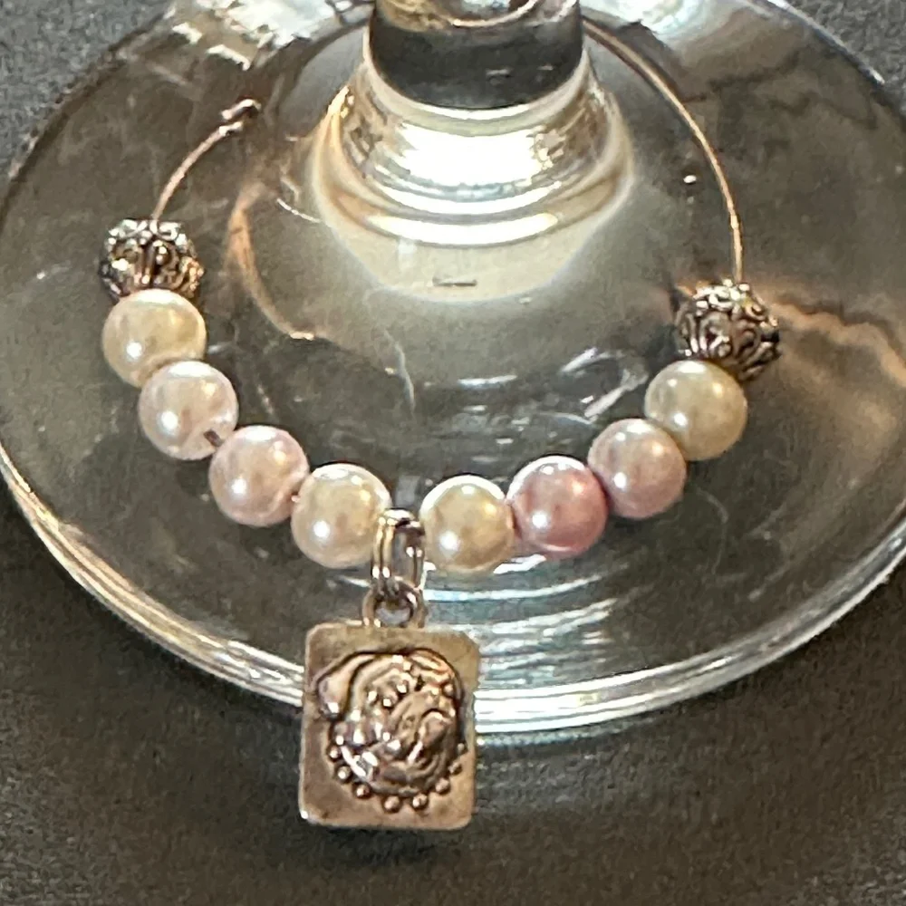 Wine glass tag stainless steel hoop pink/white/metal beads, dog charm